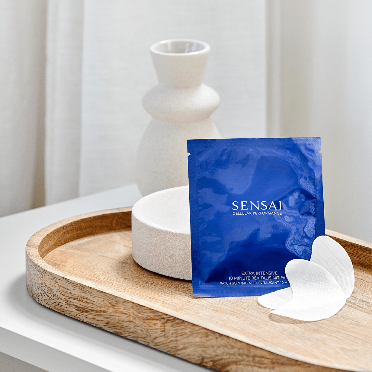 EXTRA INTENSIVE REVITALISING PADS - CELLULAR PERFORMANCE - 10x2 patchs SENSAÏ - Parfumerie du Soleil d'Or