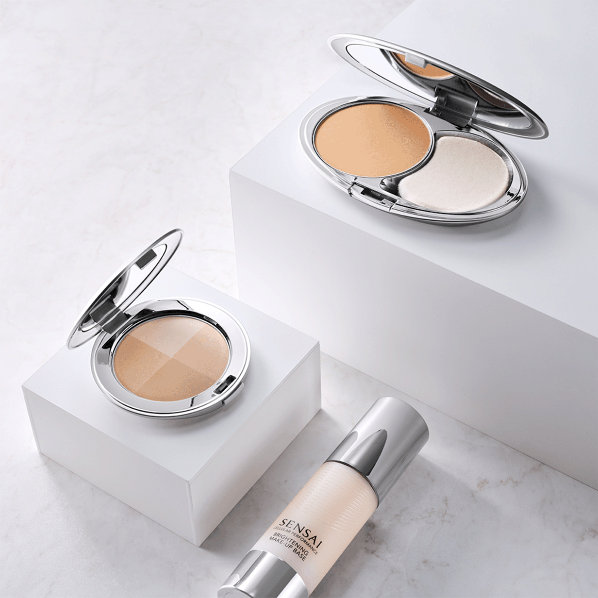 FOUNDATIONS PRESSED POWDER - CELLULAR PERFORMANCE Fonds de teint - 8g SENSAÏ - Parfumerie du Soleil d'Or