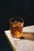 Load image into Gallery viewer, Malt AKRO - Parfumerie du Soleil d'Or
