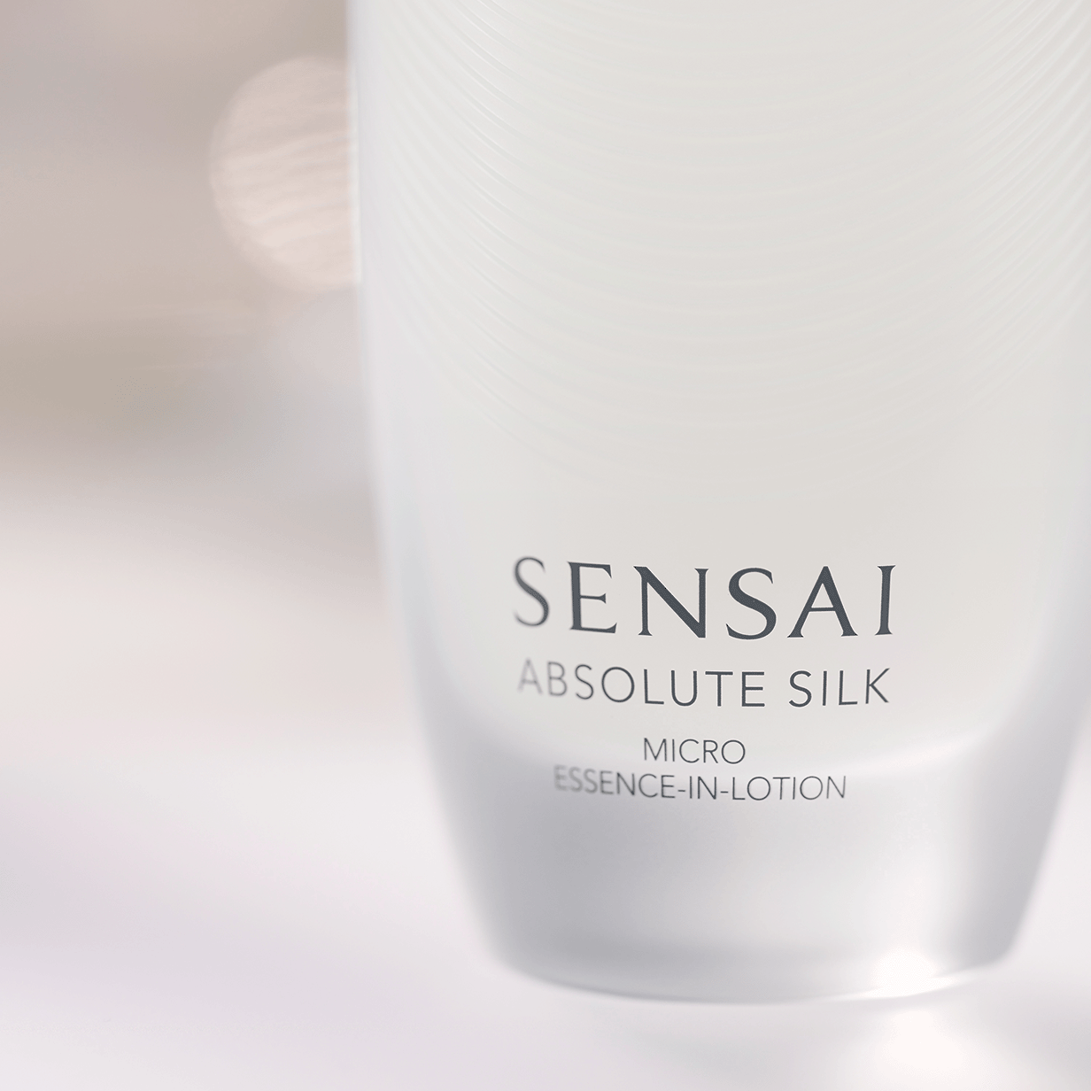 MICRO ESSENCE - IN - LOTION - ABSOLUTE SILK - 125ml SENSAÏ - Parfumerie du Soleil d'Or
