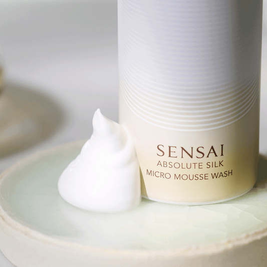 MICRO MOUSSE WASH - ABSOLUTE SILK - 180ml SENSAÏ - Parfumerie du Soleil d'Or