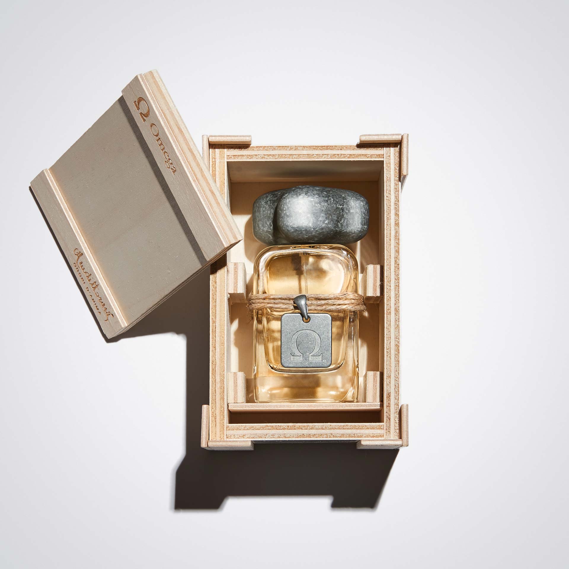 Omega MENDITTOROSA - Parfumerie du Soleil d'Or