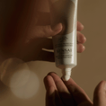 Charger l'image dans la visionneuse de la galerie, PROTECTIVE SUNCARE CREAM FOR FACE - SILKY BRONZE SENSAÏ - Parfumerie du Soleil d'Or