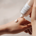 Charger l'image dans la visionneuse de la galerie, PROTECTIVE SUNCARE CREAM FOR FACE - SILKY BRONZE SENSAÏ - Parfumerie du Soleil d'Or