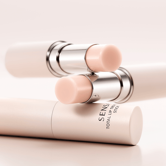 TOTAL LIP TREATMENT STICK - EXPERTS - 5,2g SENSAÏ - Parfumerie du Soleil d'Or