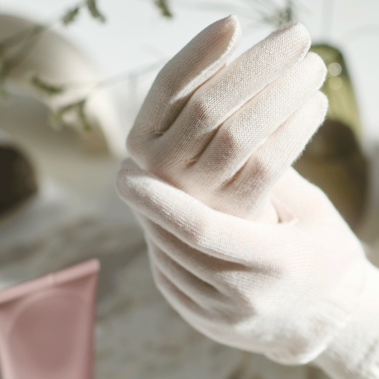 TREATMENT GLOVES - CELLULAR PERFORMANCE - 1 paire SENSAÏ - Parfumerie du Soleil d'Or