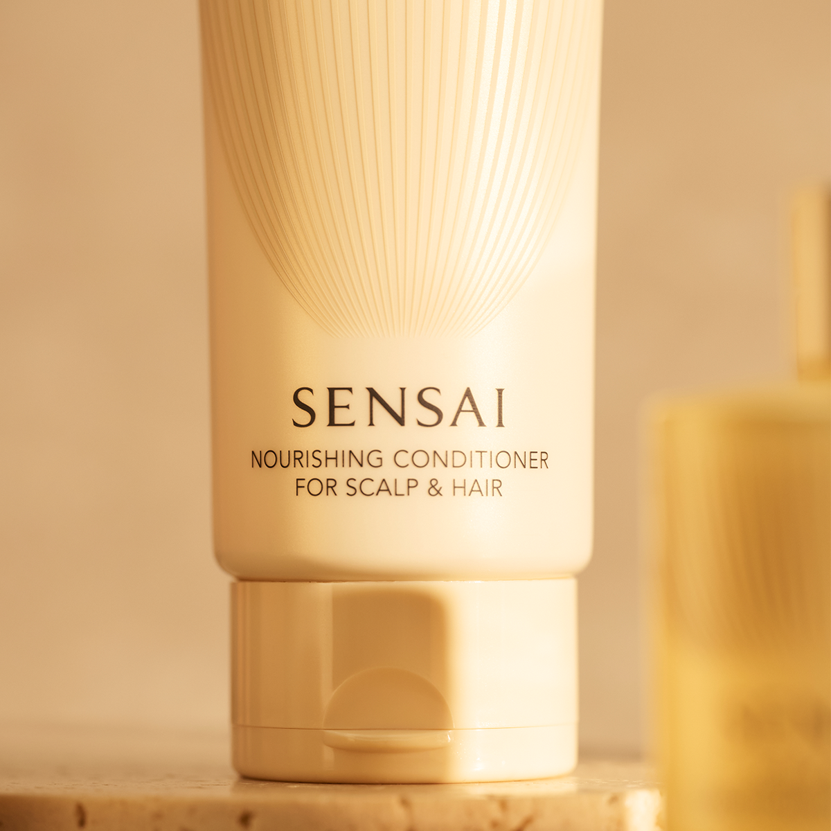 SOIN DÉMÊLANT NOURRISSANT SENSAÏ - Soleil d'Or