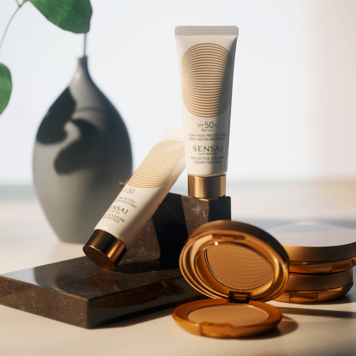 COMPACT TEINT NATUREL - SILKY BRONZE SENSAÏ - Soleil d'Or