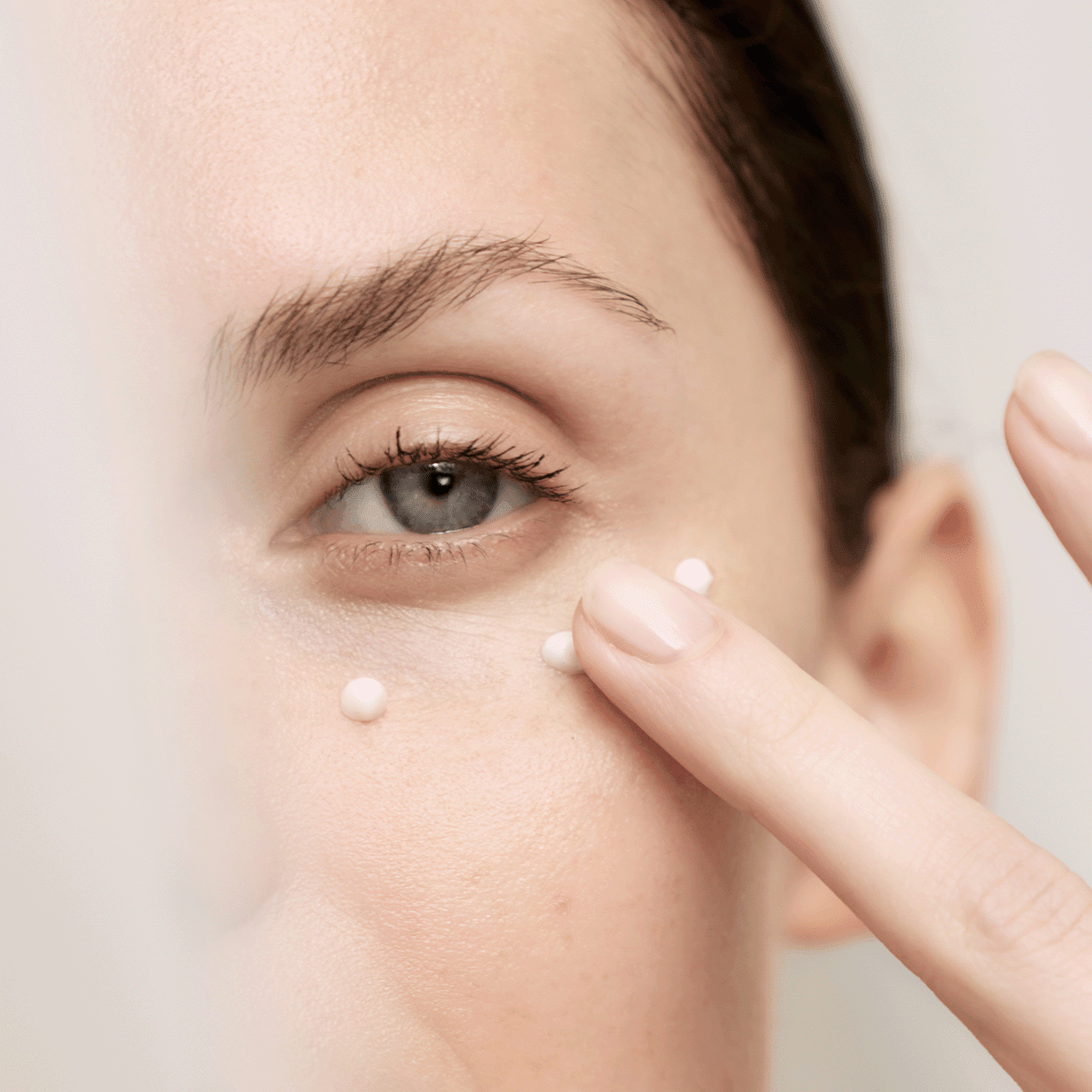 ESSENCE CRÈME ÉVEIL YEUX - EXPERTS SENSAÏ - Soleil d'Or