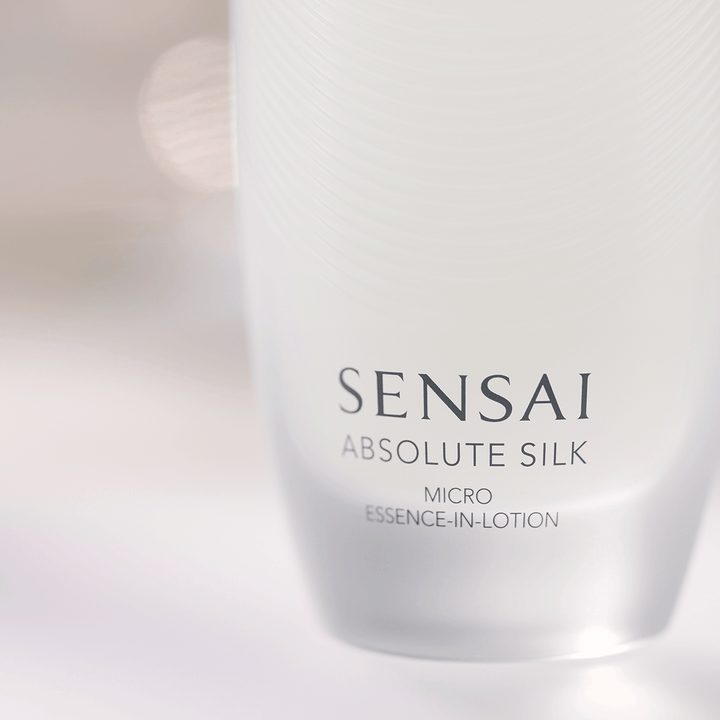 MICRO ESSENCE - IN - LOTION - ABSOLUTE SILK - 125ml SENSAÏ - Parfumerie du Soleil d'Or