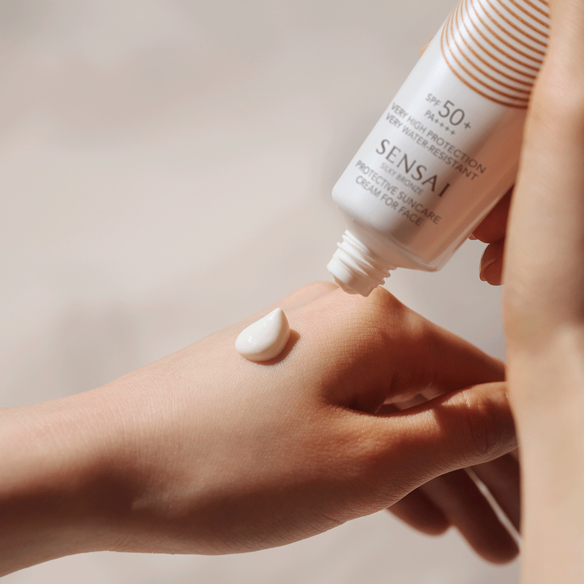 CRÈME PROTECTION SOLAIRE POUR LE VISAGE SENSAÏ - Soleil d'Or