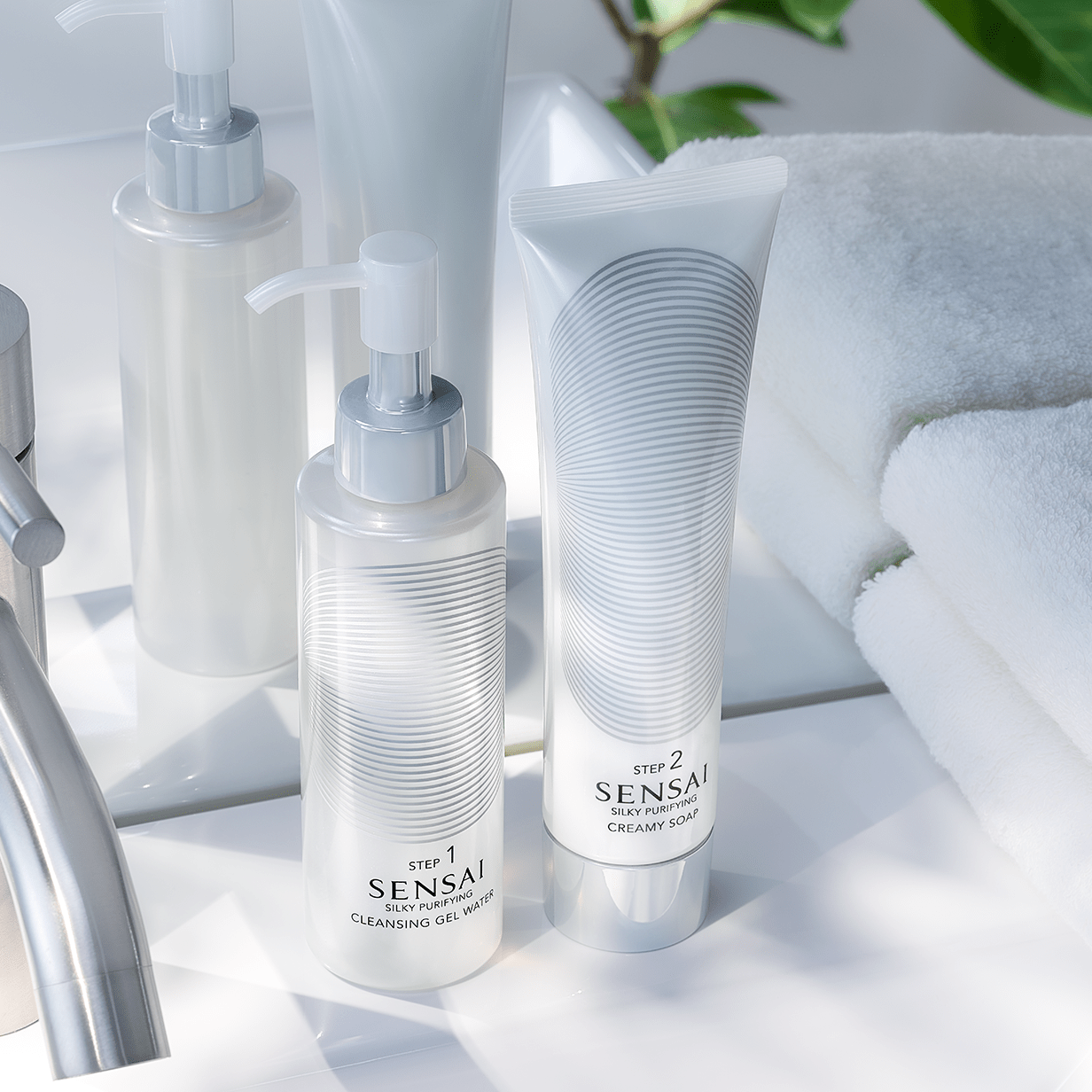 Silky Purifying Cleansing Gel Water 125ml SENSAÏ - Soleil d'Or