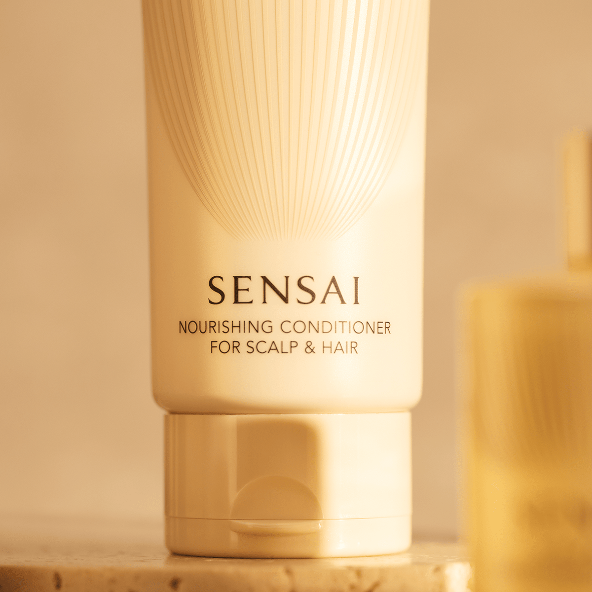 SOIN DÉMÊLANT NOURRISSANT - CHEVEUX & CUIR CHEVELU SENSAÏ - Soleil d'Or